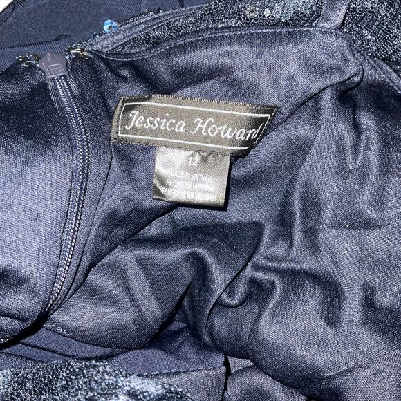 JESSICA HOWARD Zippered Sequined Lace Floral Long Sleeve Maxi Evening  Dress - Picture 8 of 9